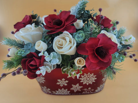 Beautiful Wood Flower Holiday Centerpiece
