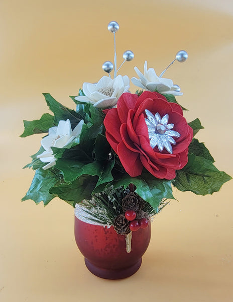 Sweet Small Christmas Arrangement